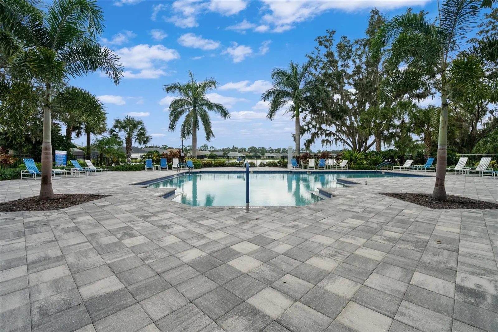 7735 RIDGELAKE CIR