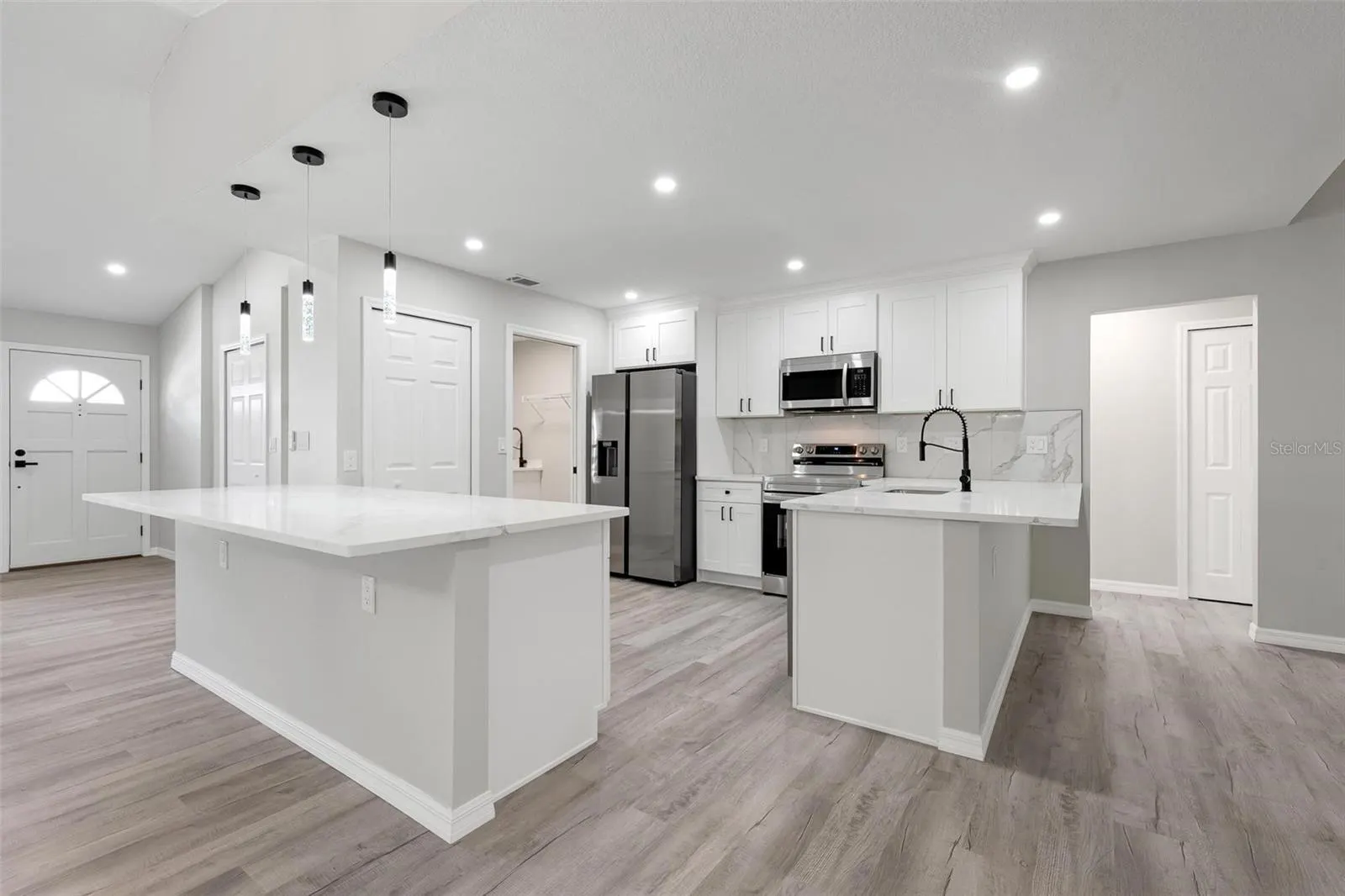 172 SHADY PINE LN