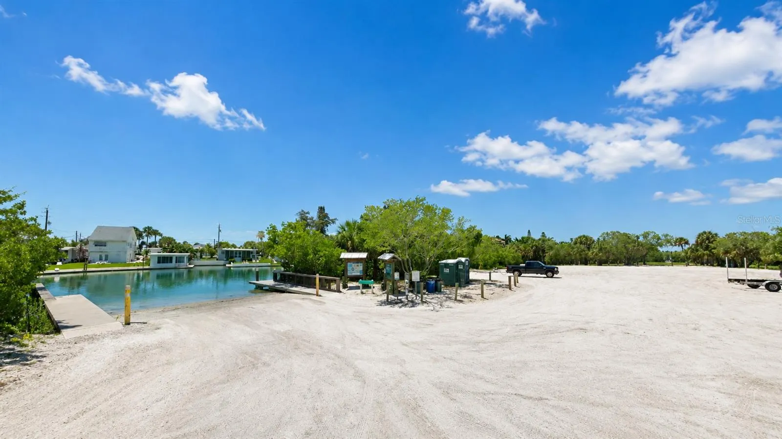 172 SHADY PINE LN