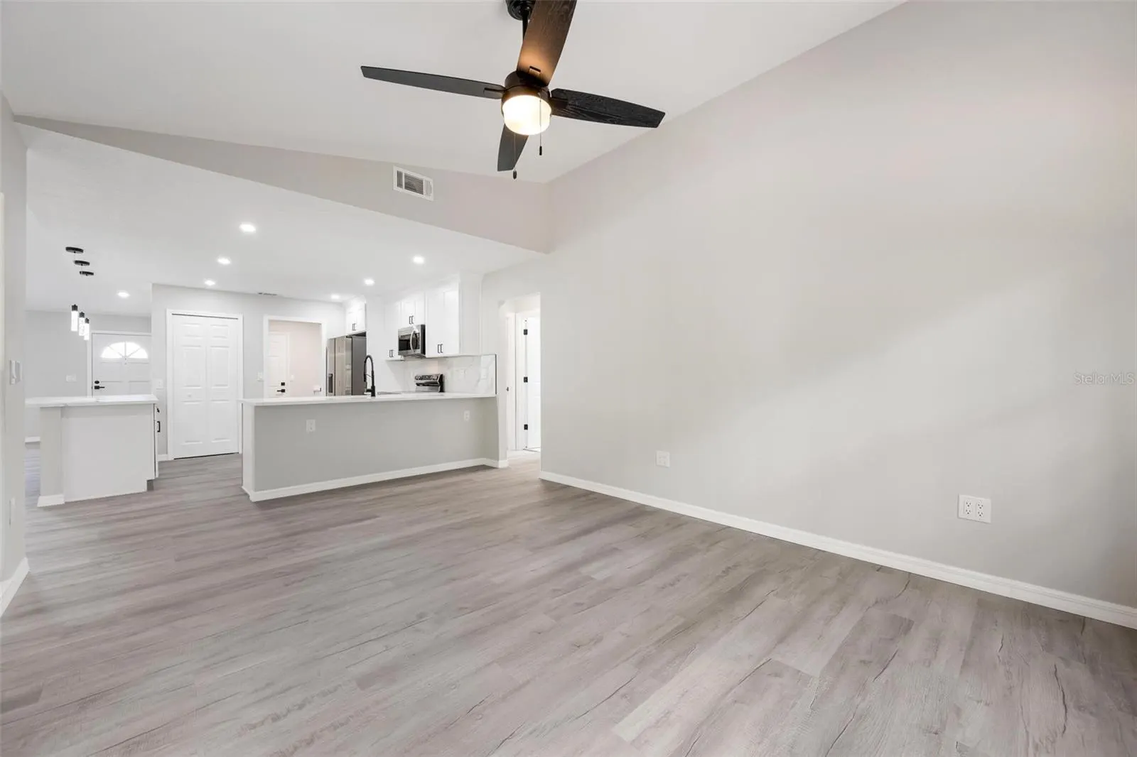 172 SHADY PINE LN