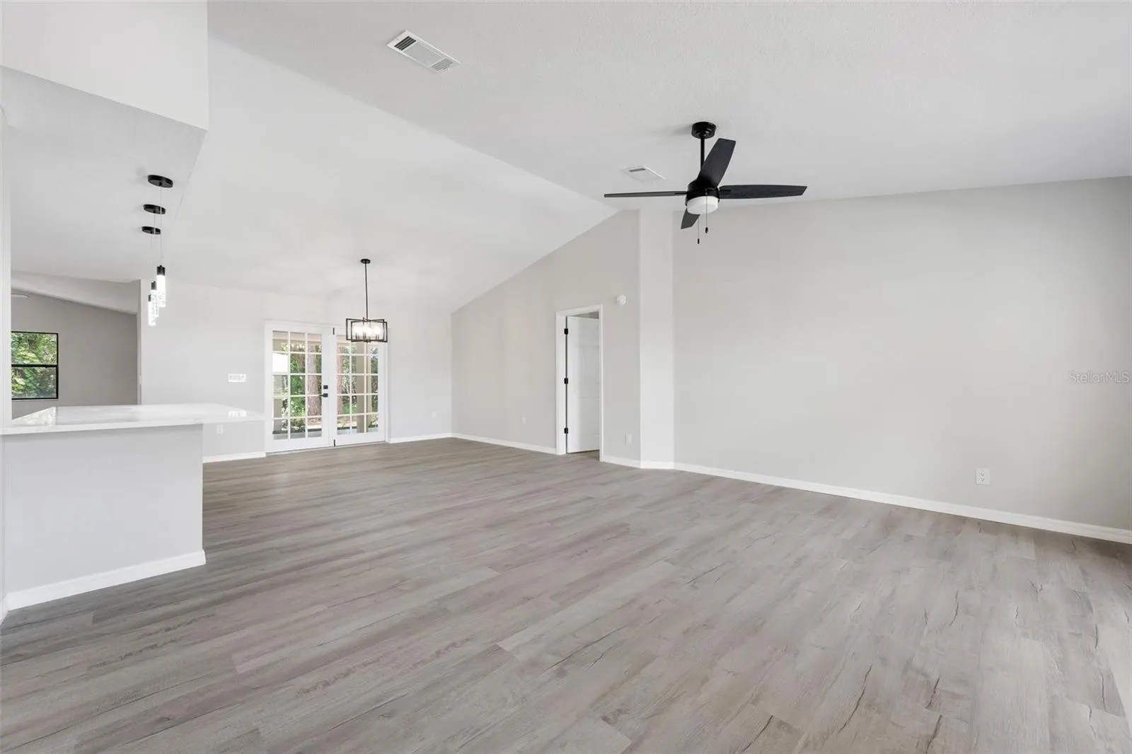 172 SHADY PINE LN