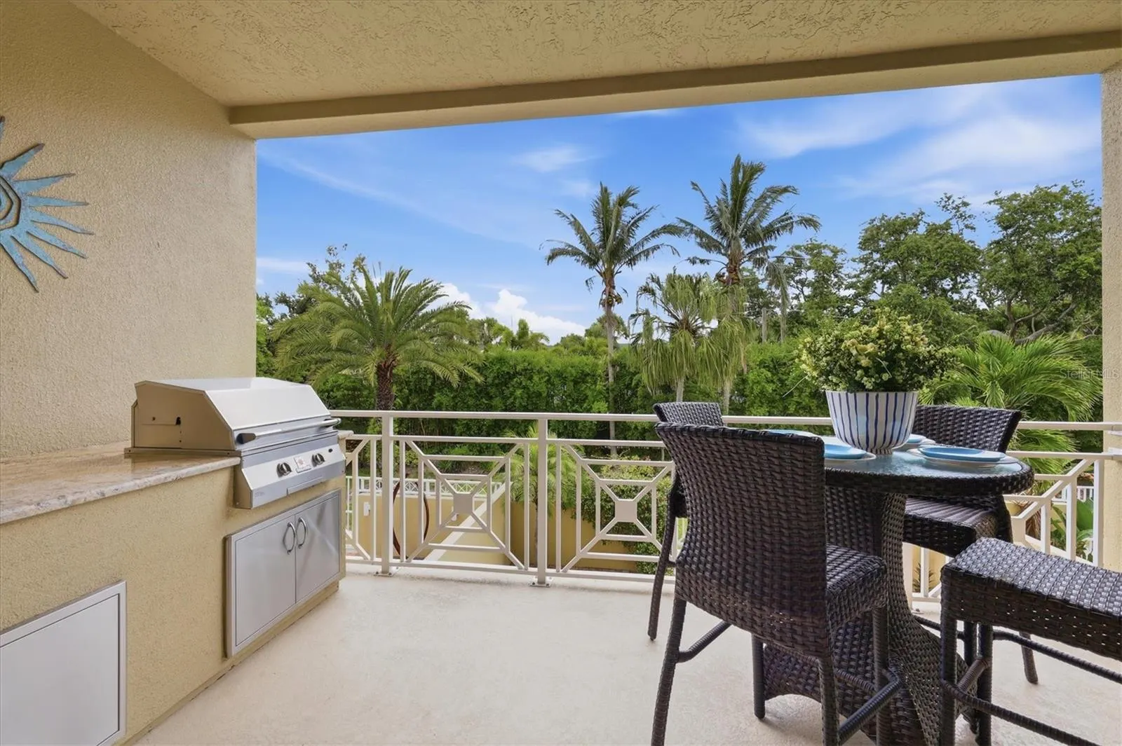 712 GRANADA AVE #2 #2