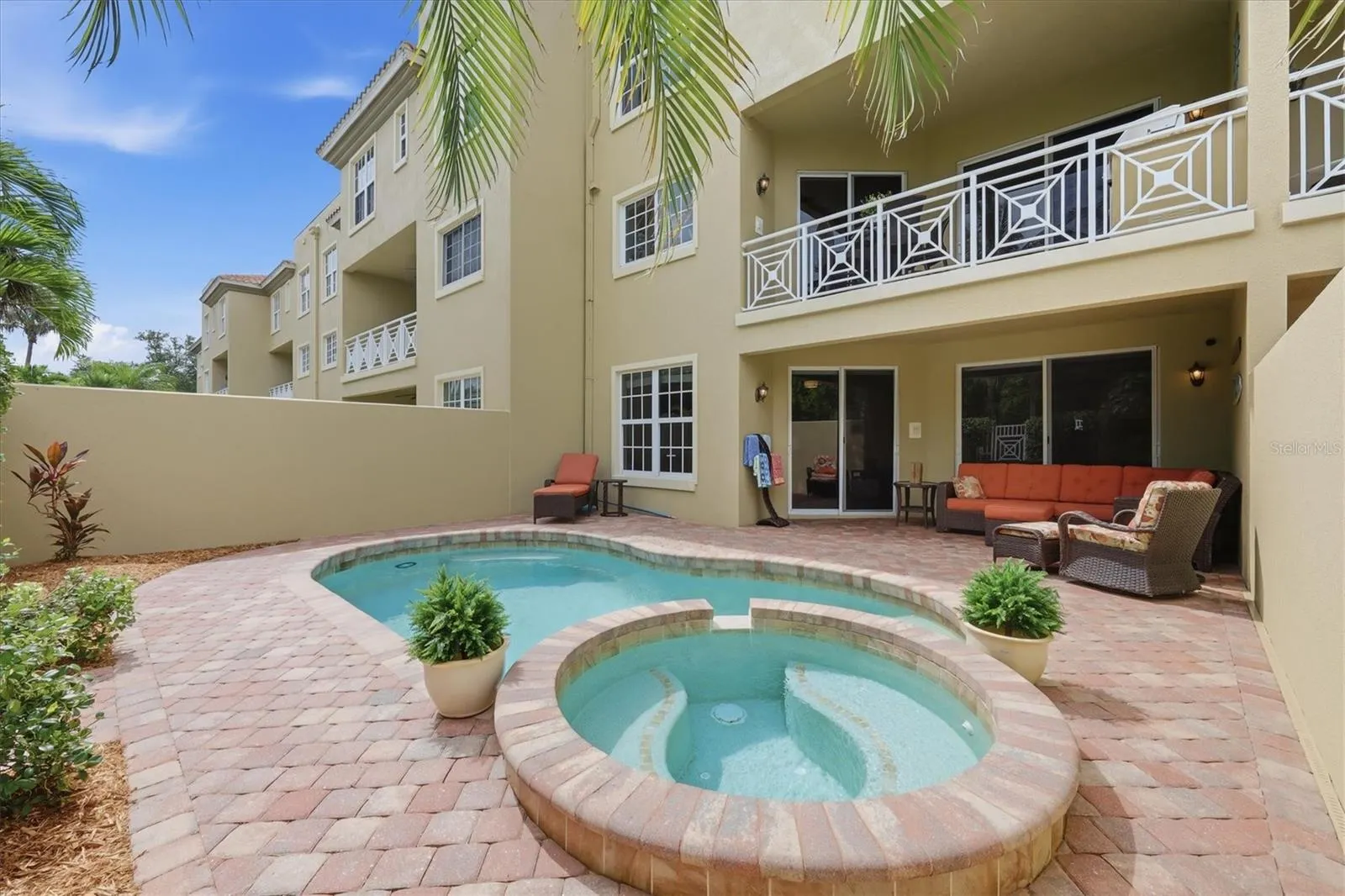 712 GRANADA AVE #2 #2