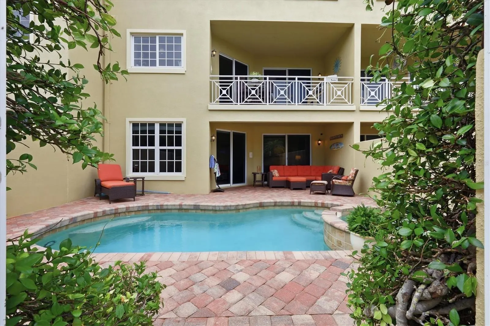 712 GRANADA AVE #2 #2