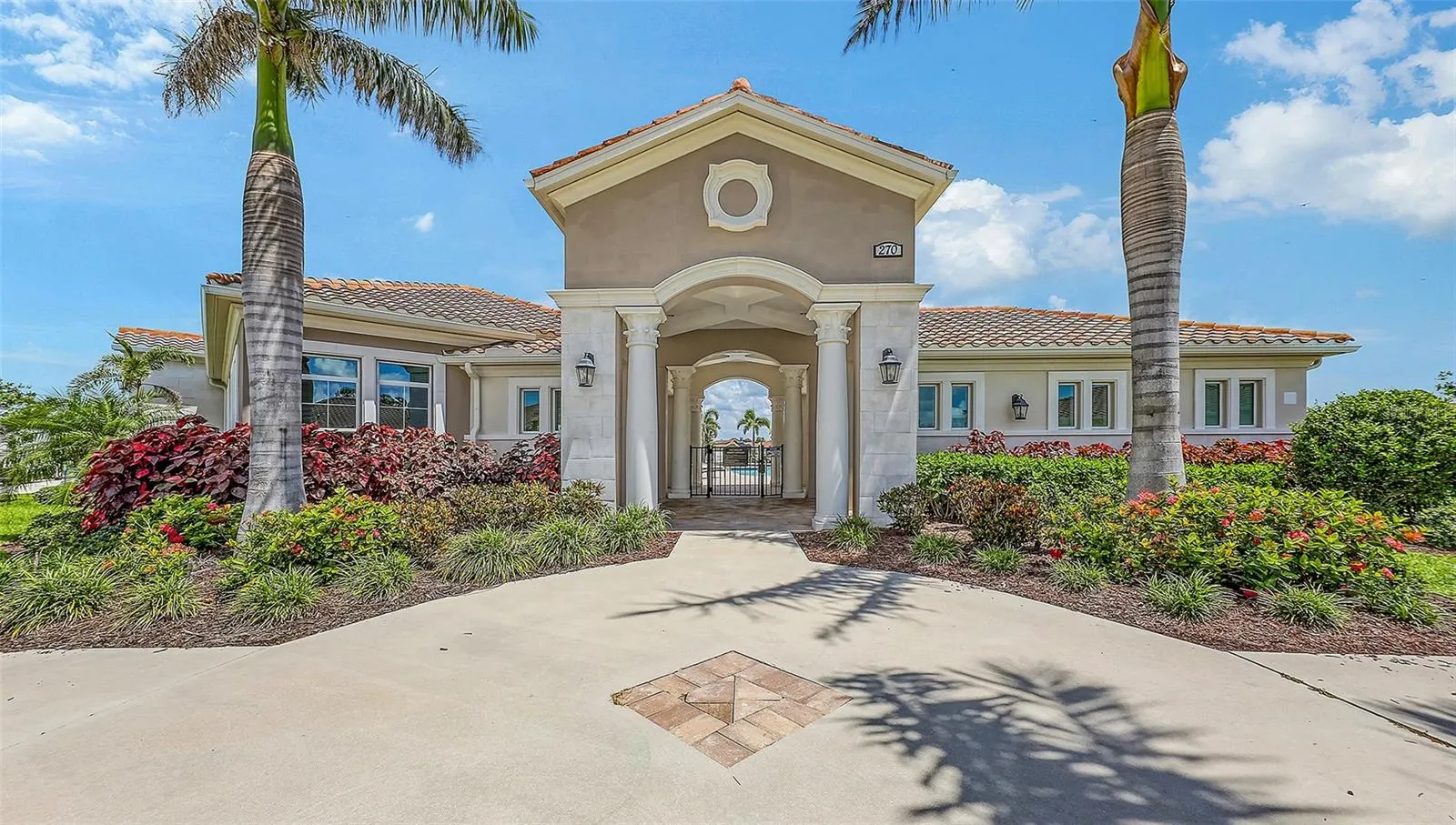 469 BANEBERRY CT