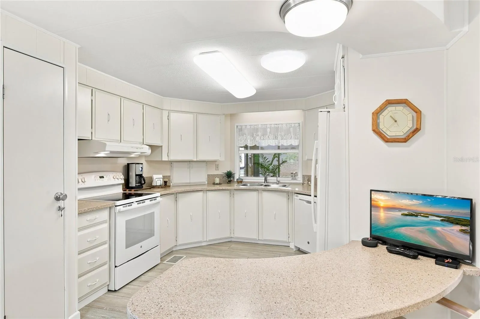 106 KING ARTHUR DR