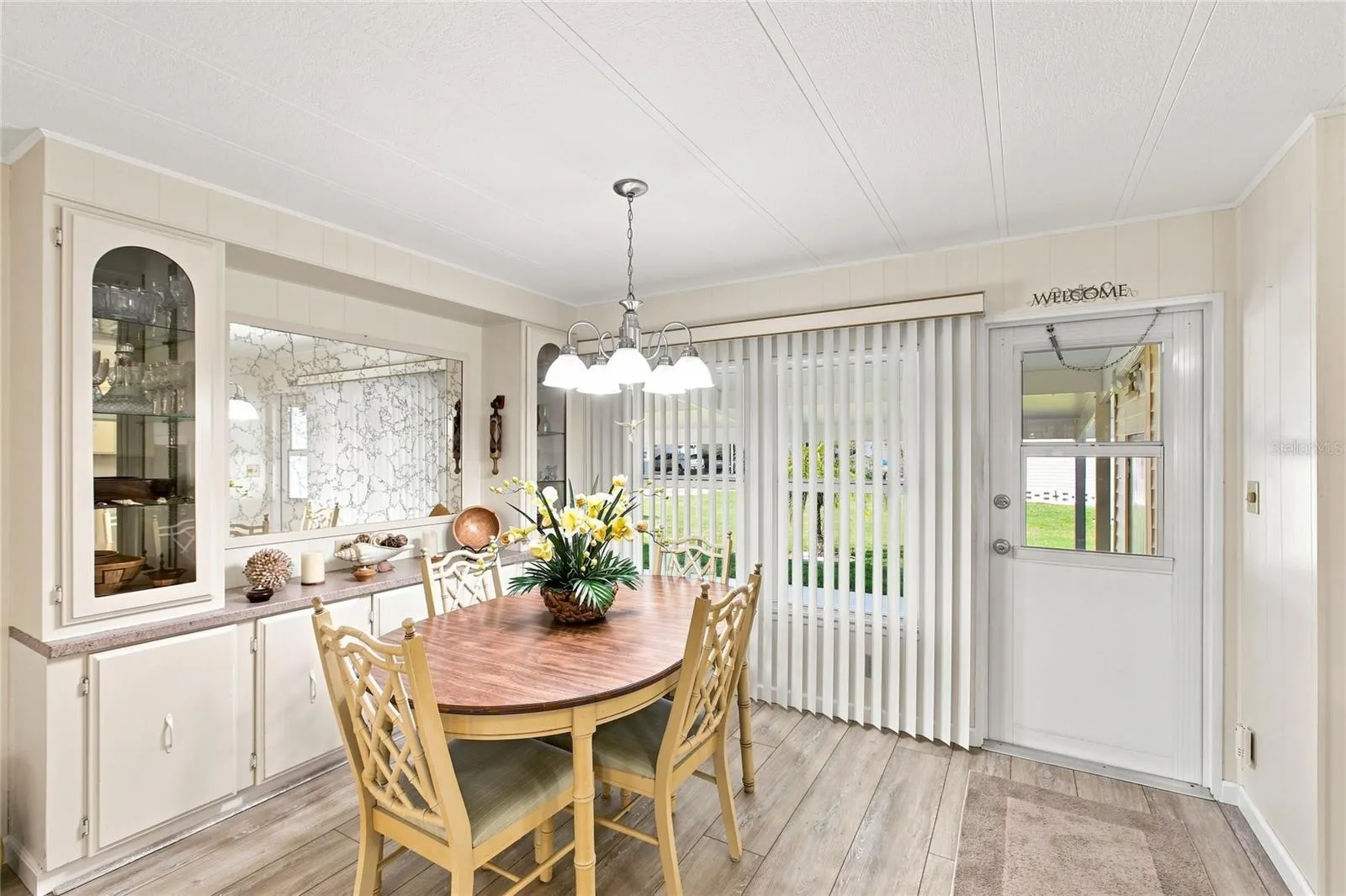 106 KING ARTHUR DR