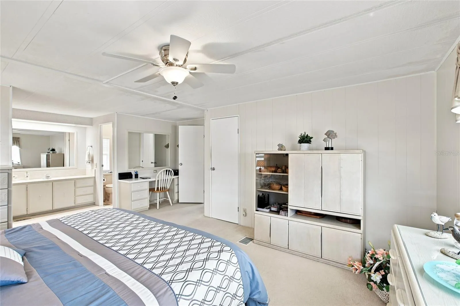 106 KING ARTHUR DR