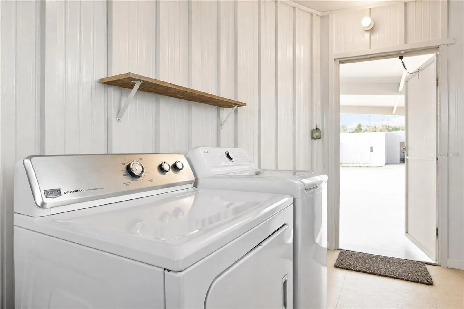 106 KING ARTHUR DR