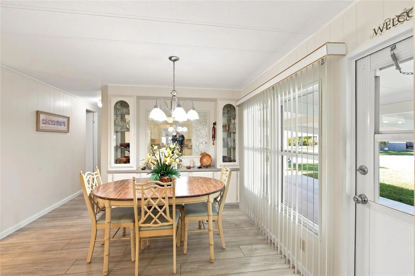 106 KING ARTHUR DR