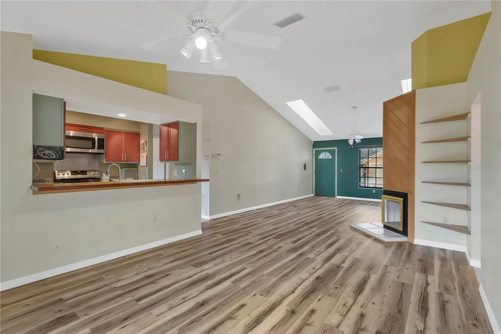 5546 34TH CT E
