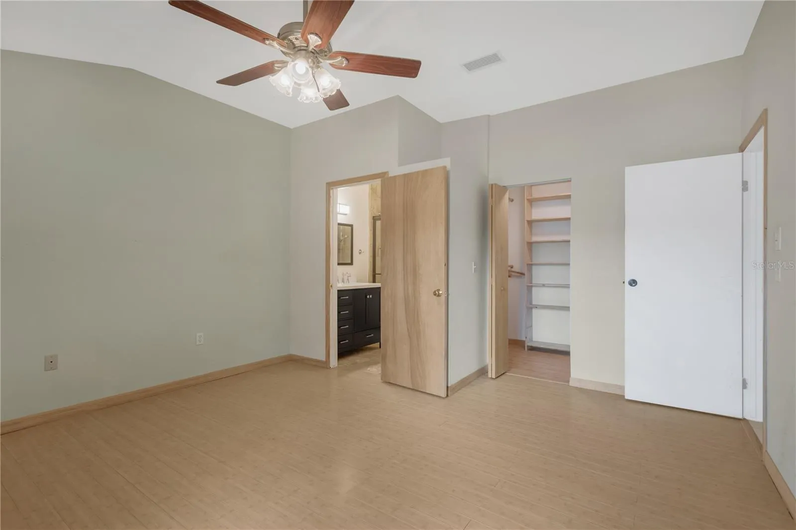 5546 34TH CT E