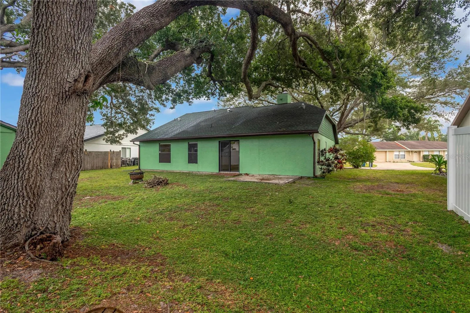 5546 34TH CT E