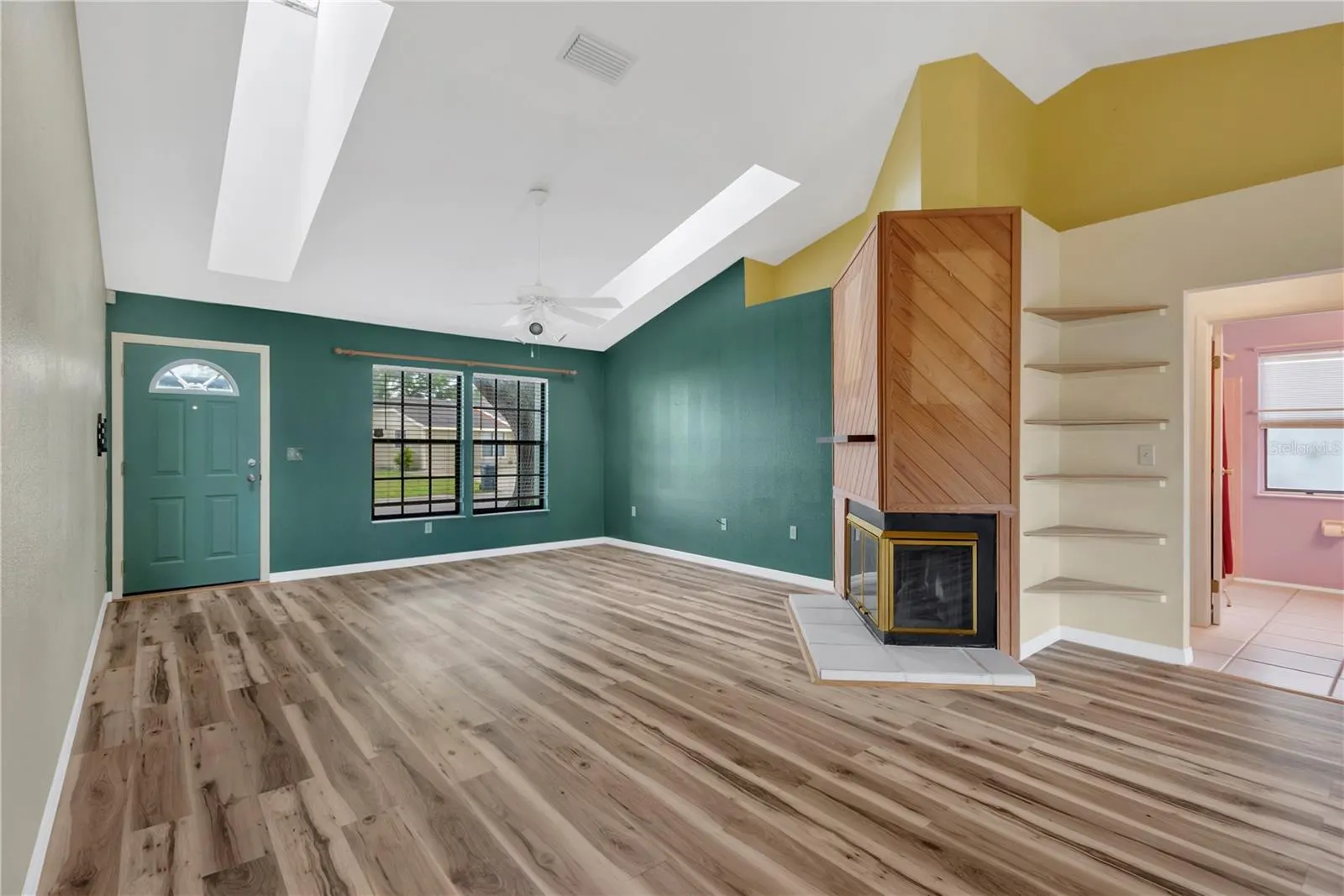 5546 34TH CT E