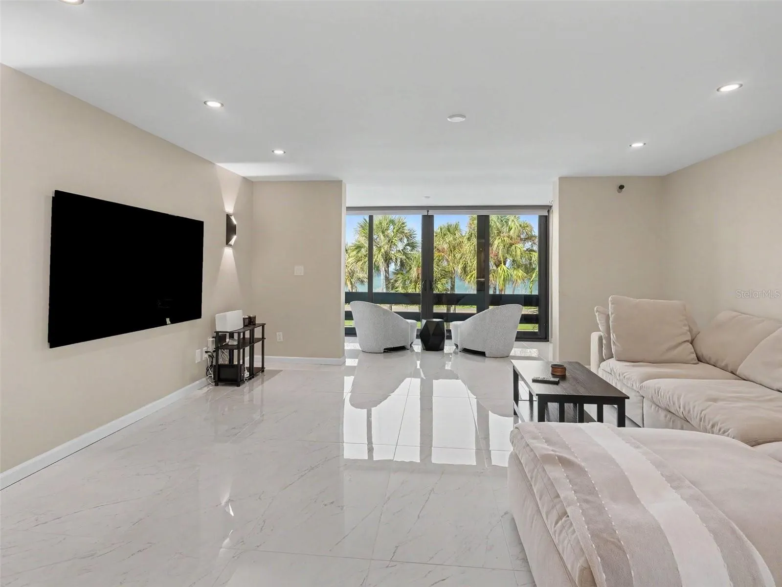 732 BAYPORT WAY