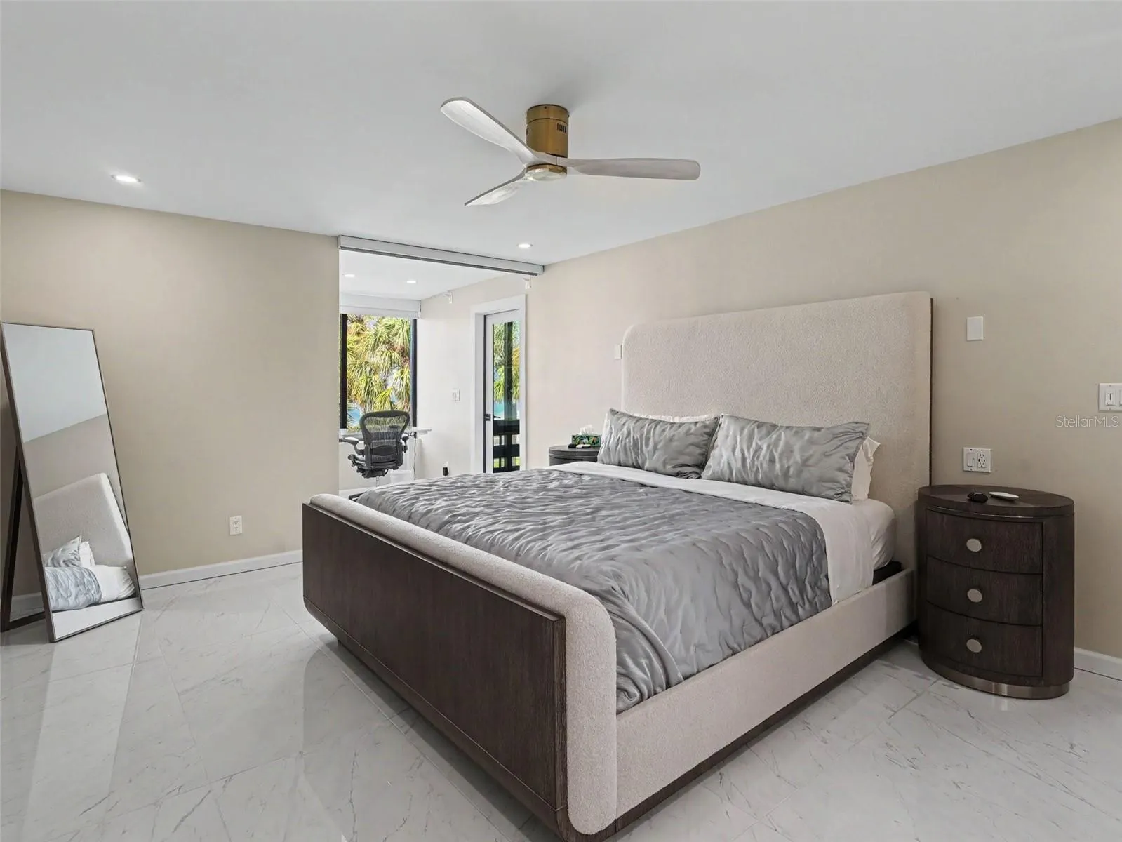732 BAYPORT WAY