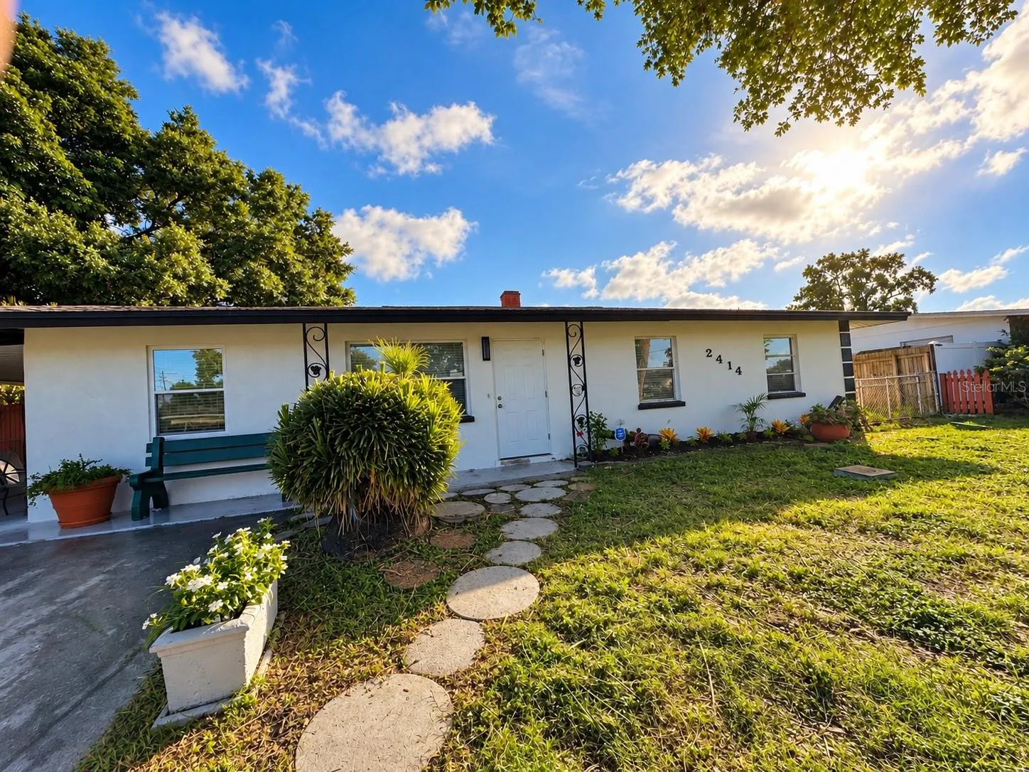 2414 25TH AVE W