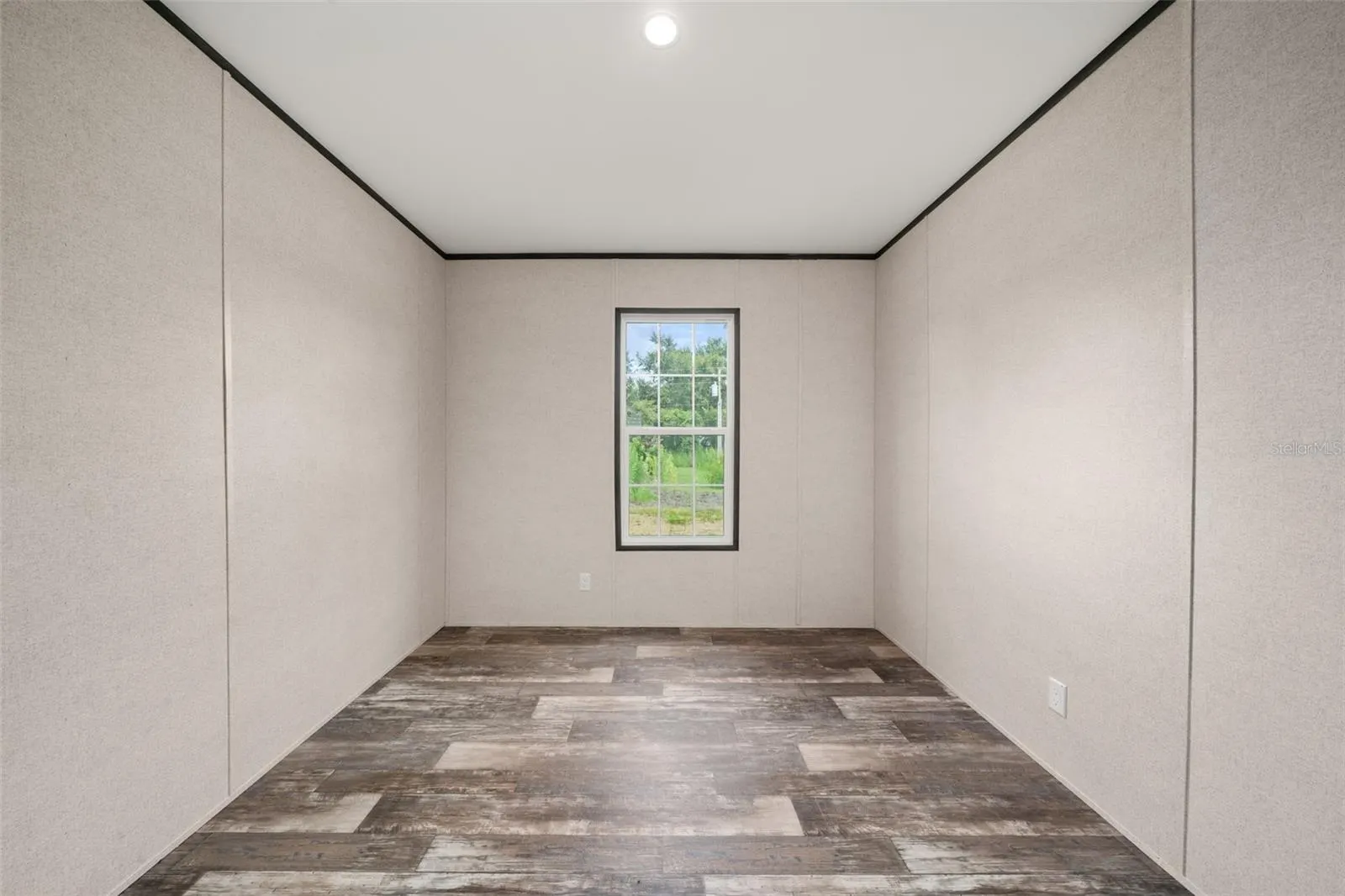 762 SALLY PL
