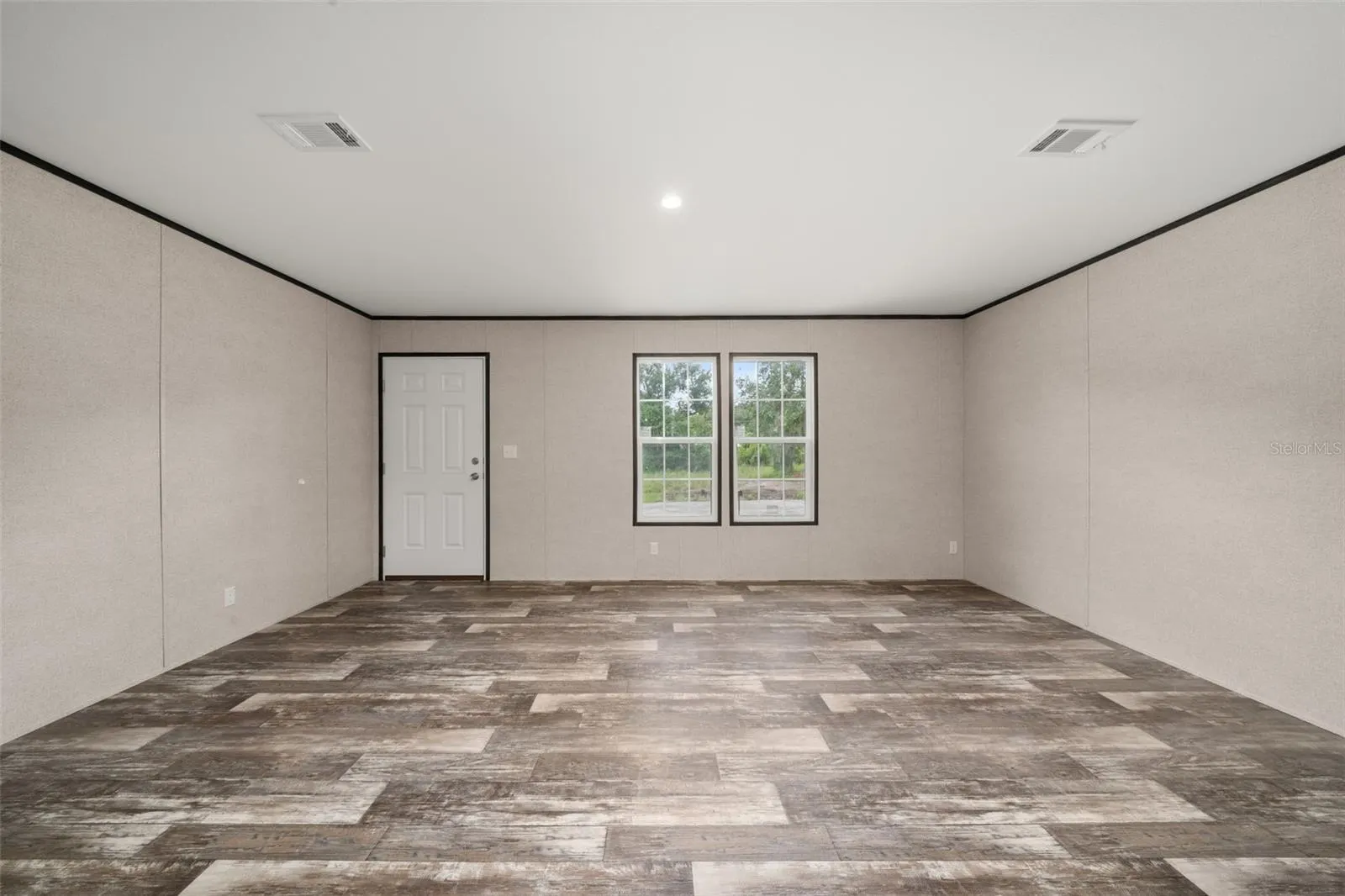762 SALLY PL