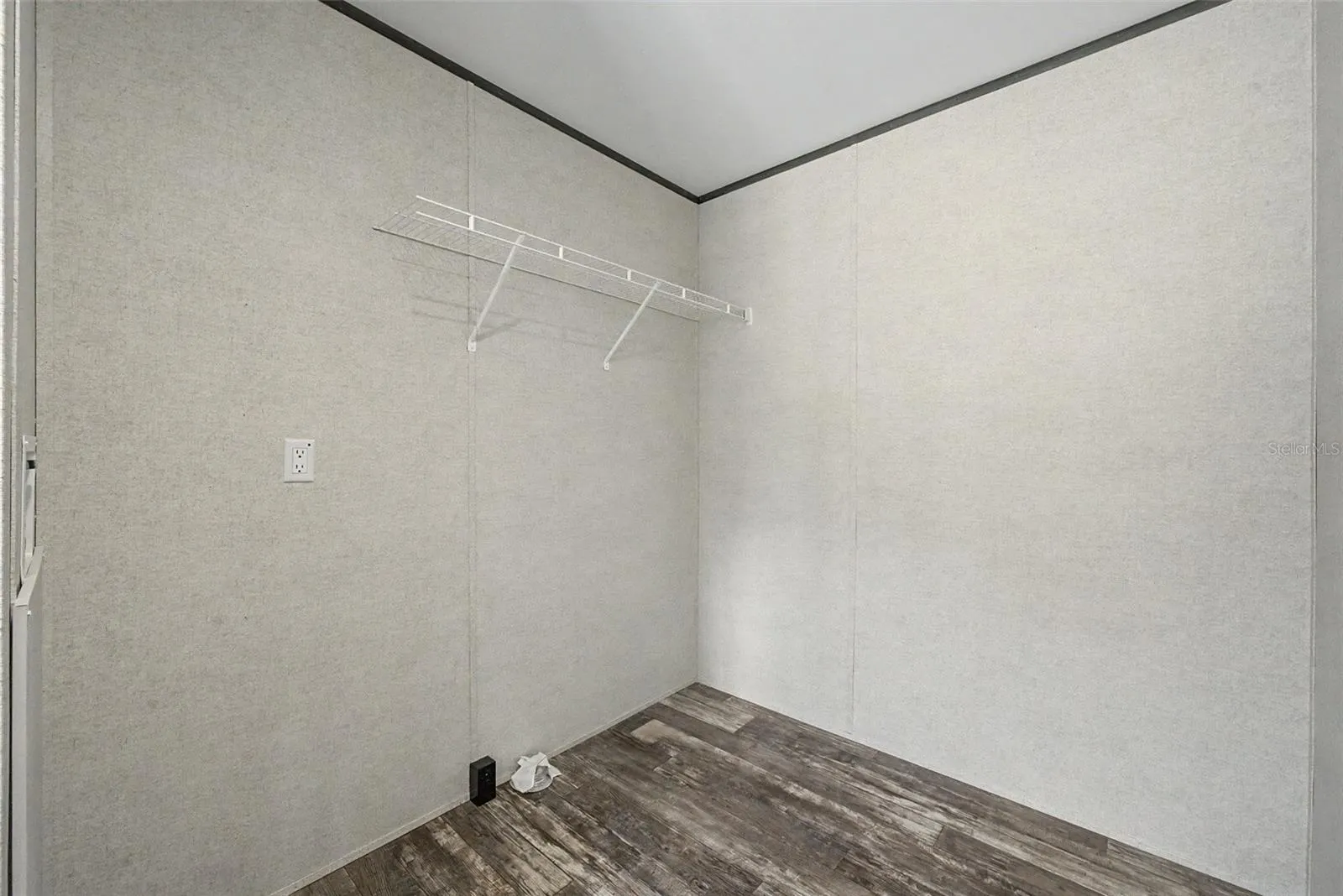 762 SALLY PL