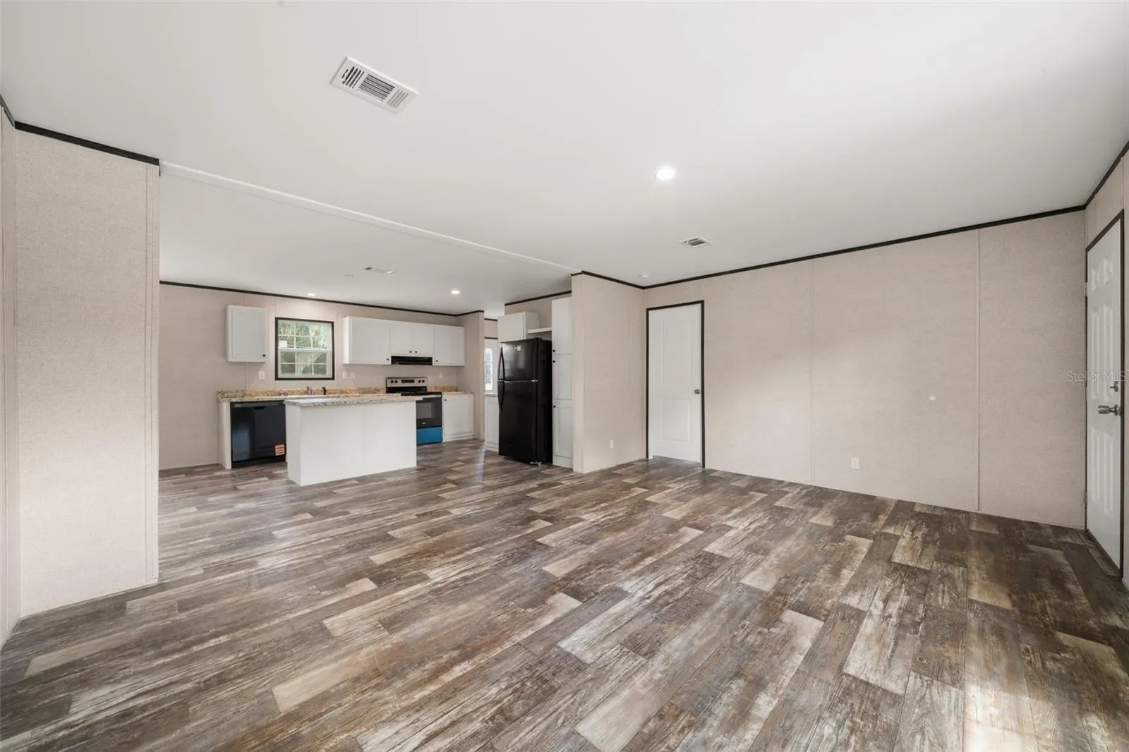 762 SALLY PL