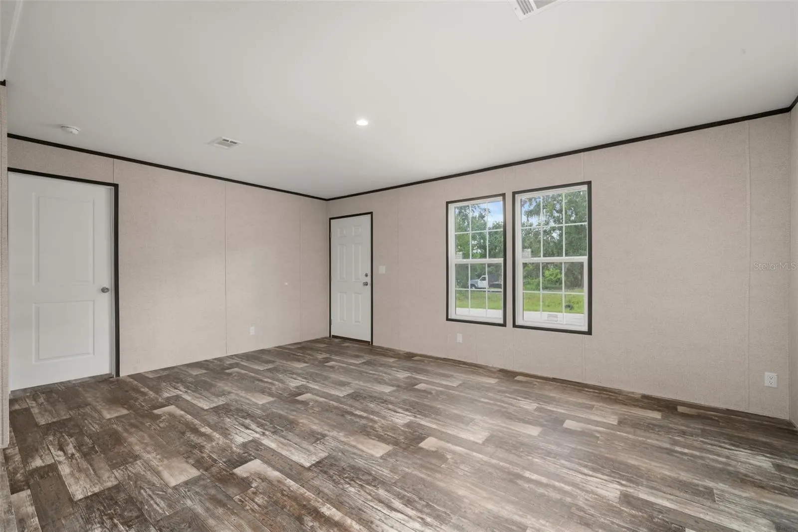 762 SALLY PL