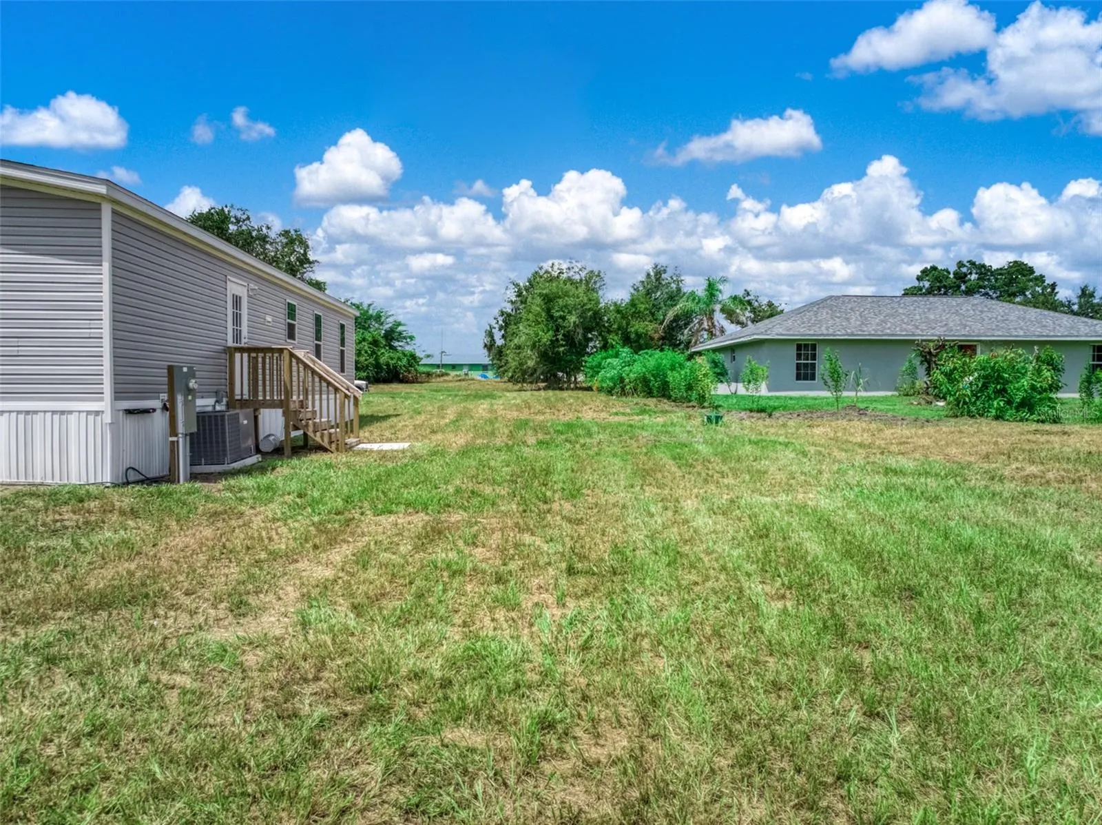 762 SALLY PL