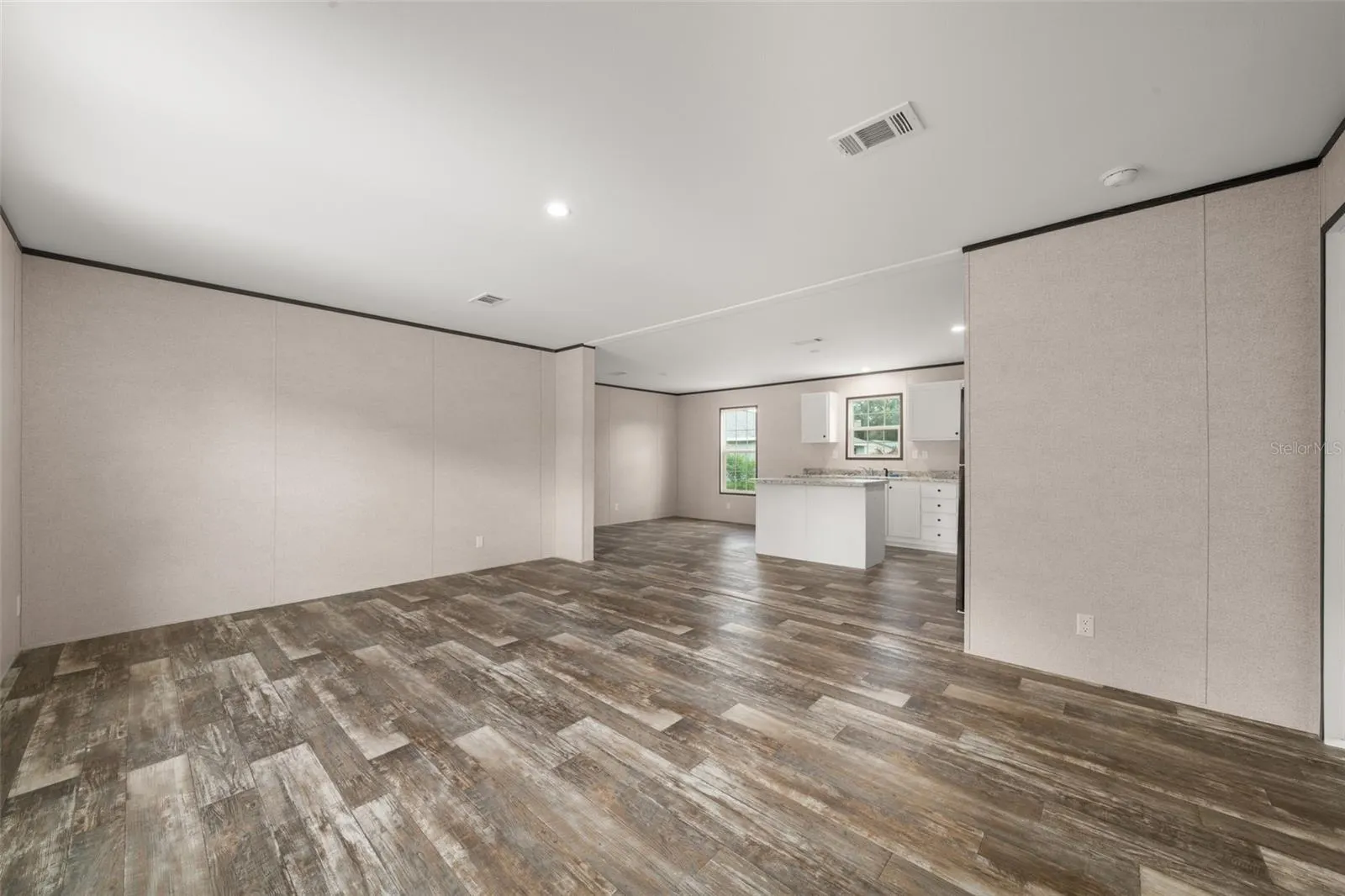 762 SALLY PL
