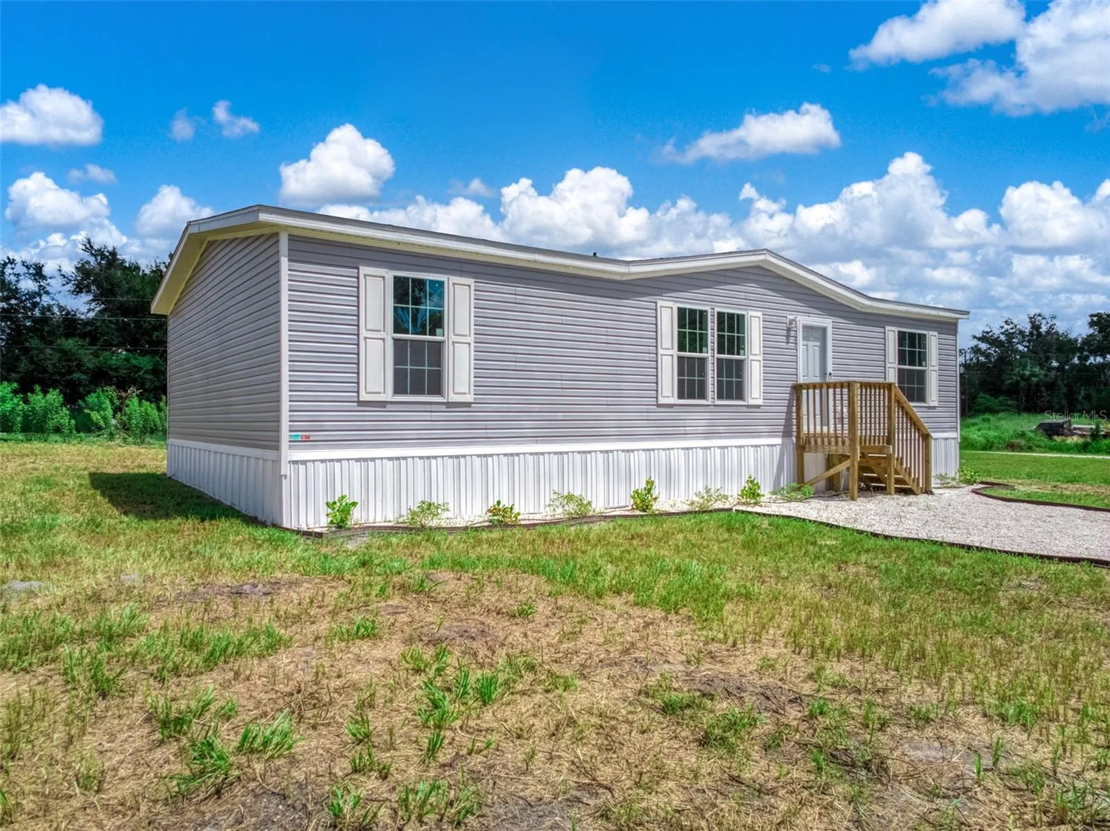 762 SALLY PL