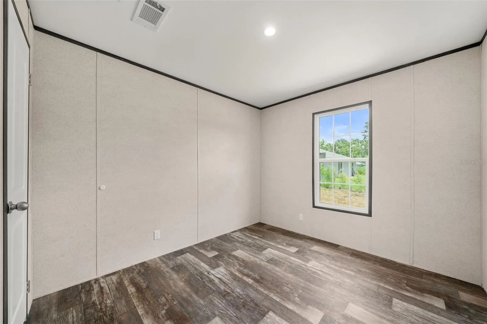 762 SALLY PL