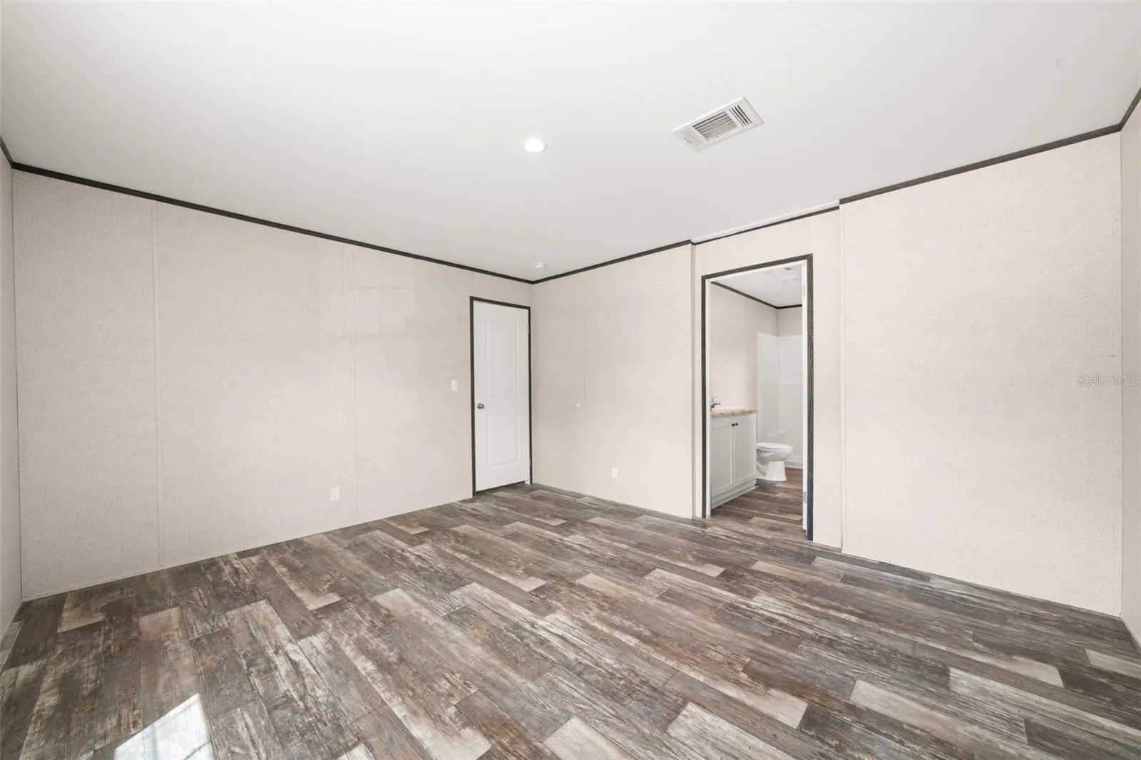762 SALLY PL