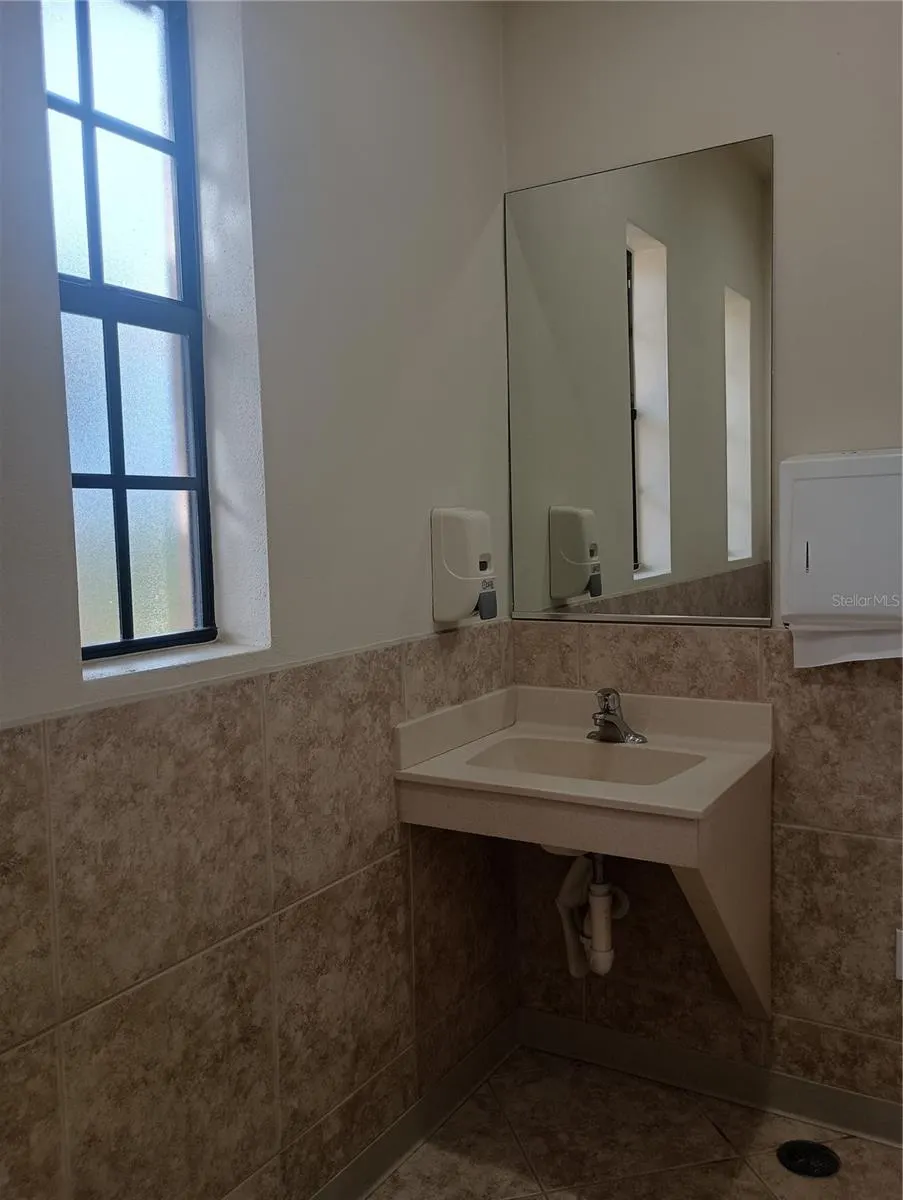 1328 THORNAPPLE DR