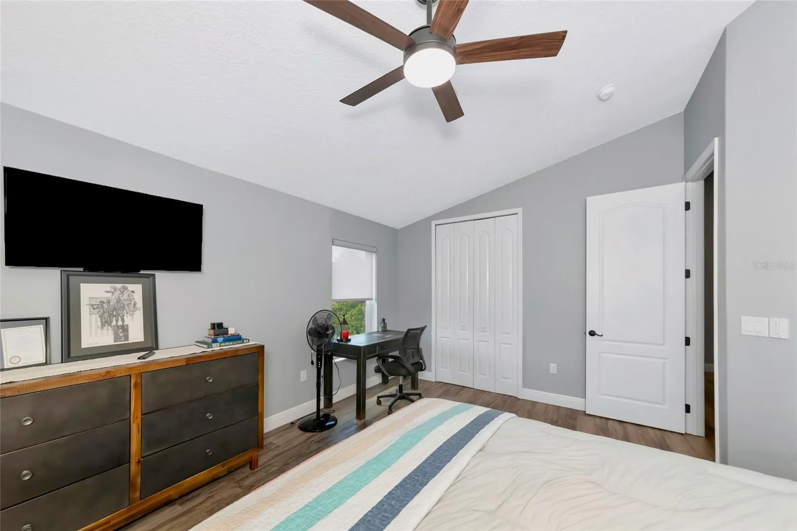 1417 LANDVIEW LN