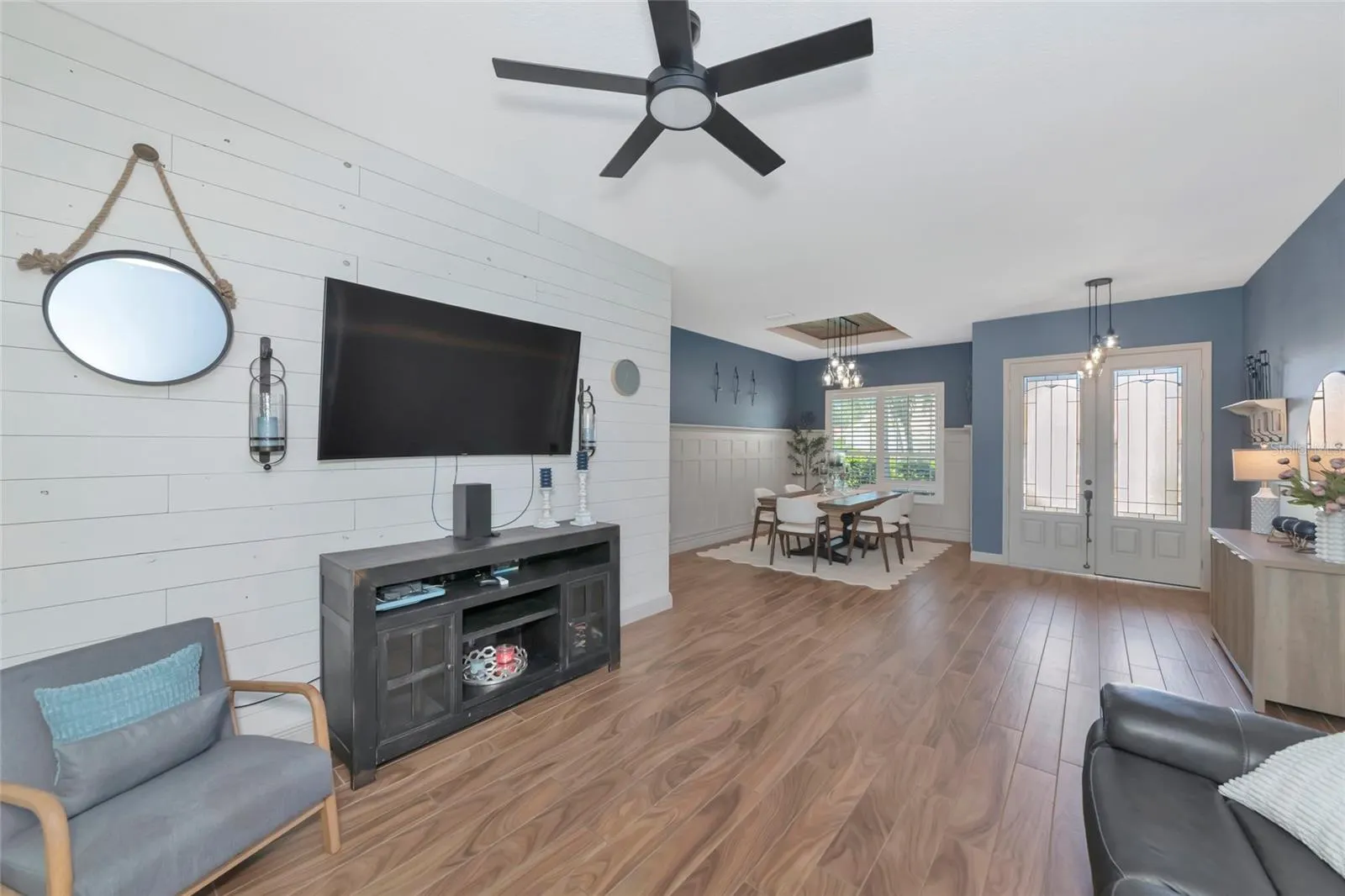1417 LANDVIEW LN