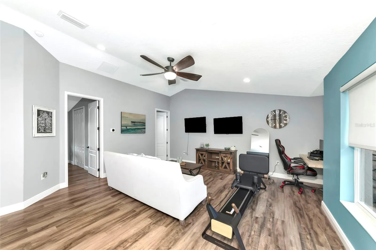 1417 LANDVIEW LN