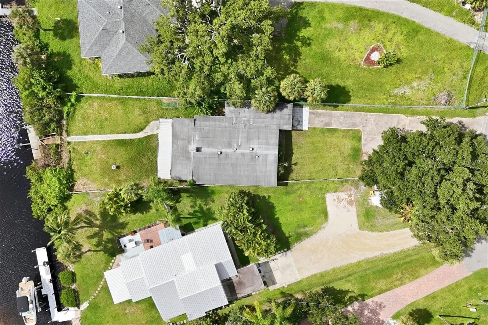 114 MAGNOLIA AVE