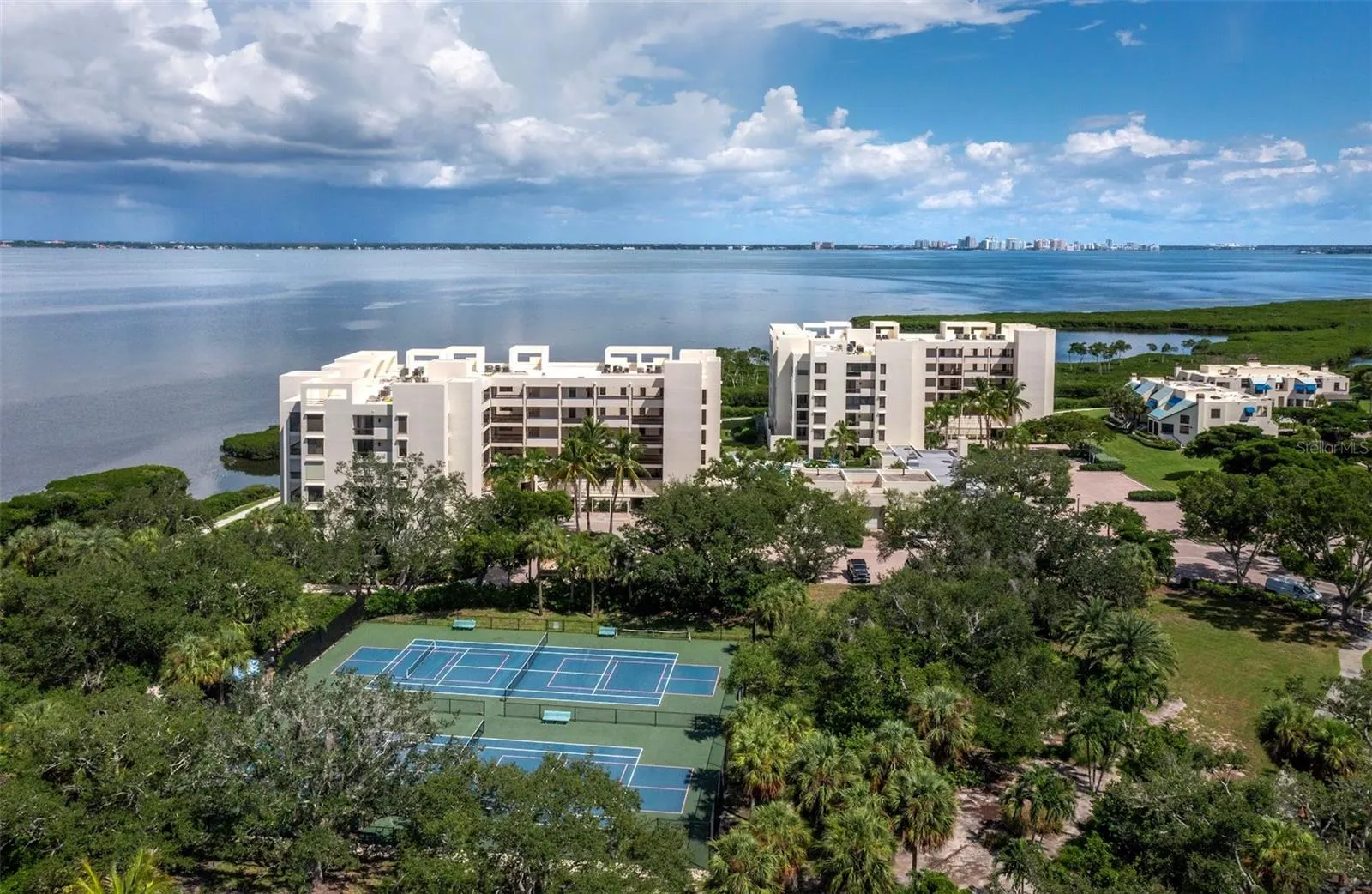 2020 HARBOURSIDE DR #442 #442