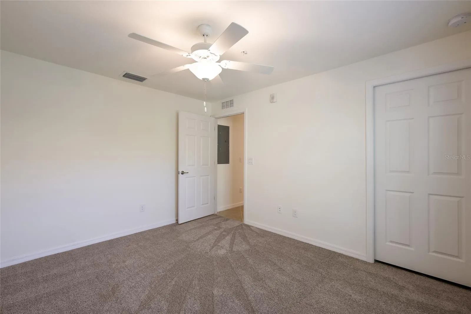 5614 PALMER CIR #206 #206