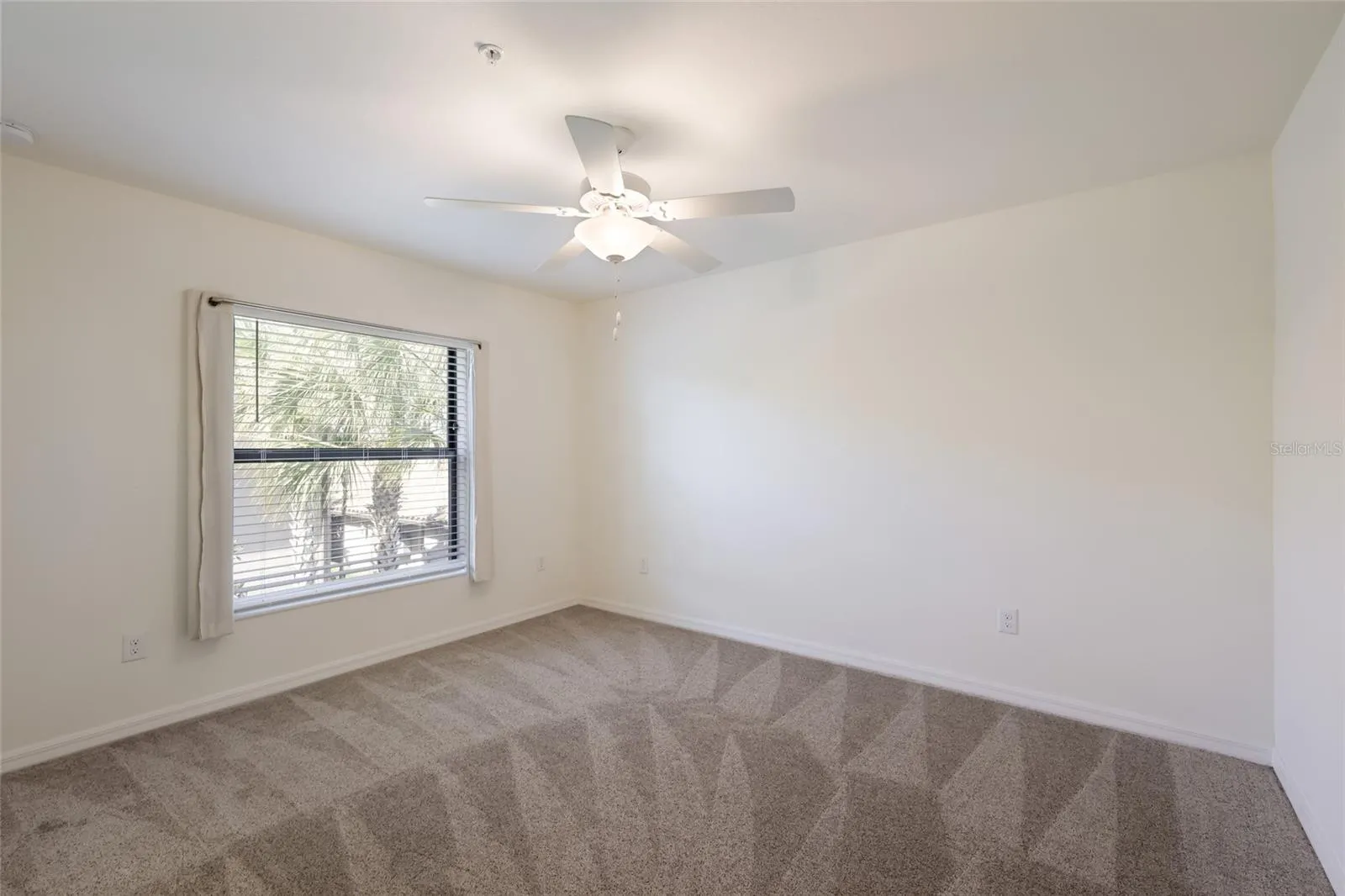 5614 PALMER CIR #206 #206