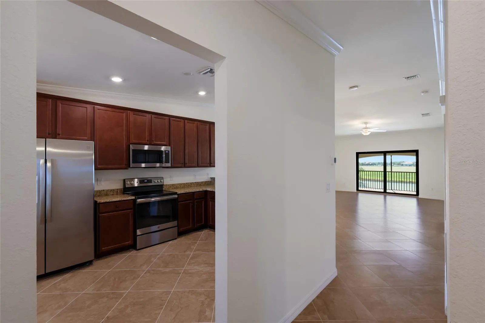 5614 PALMER CIR #206 #206