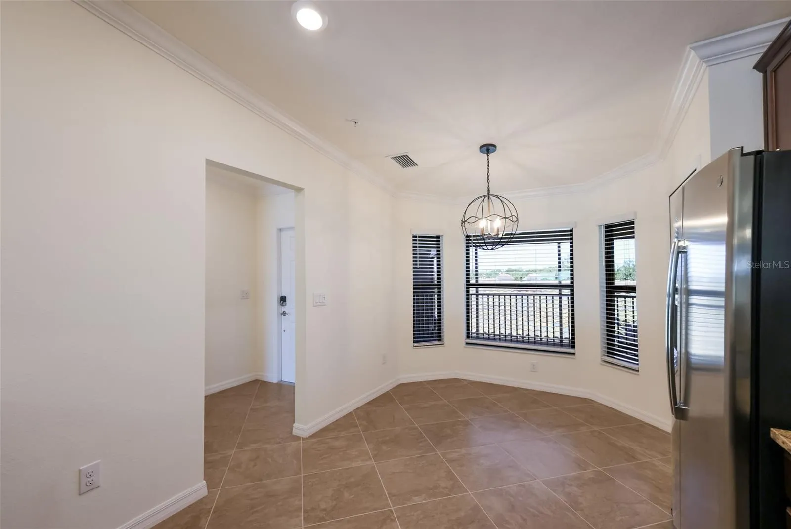 5614 PALMER CIR #206 #206