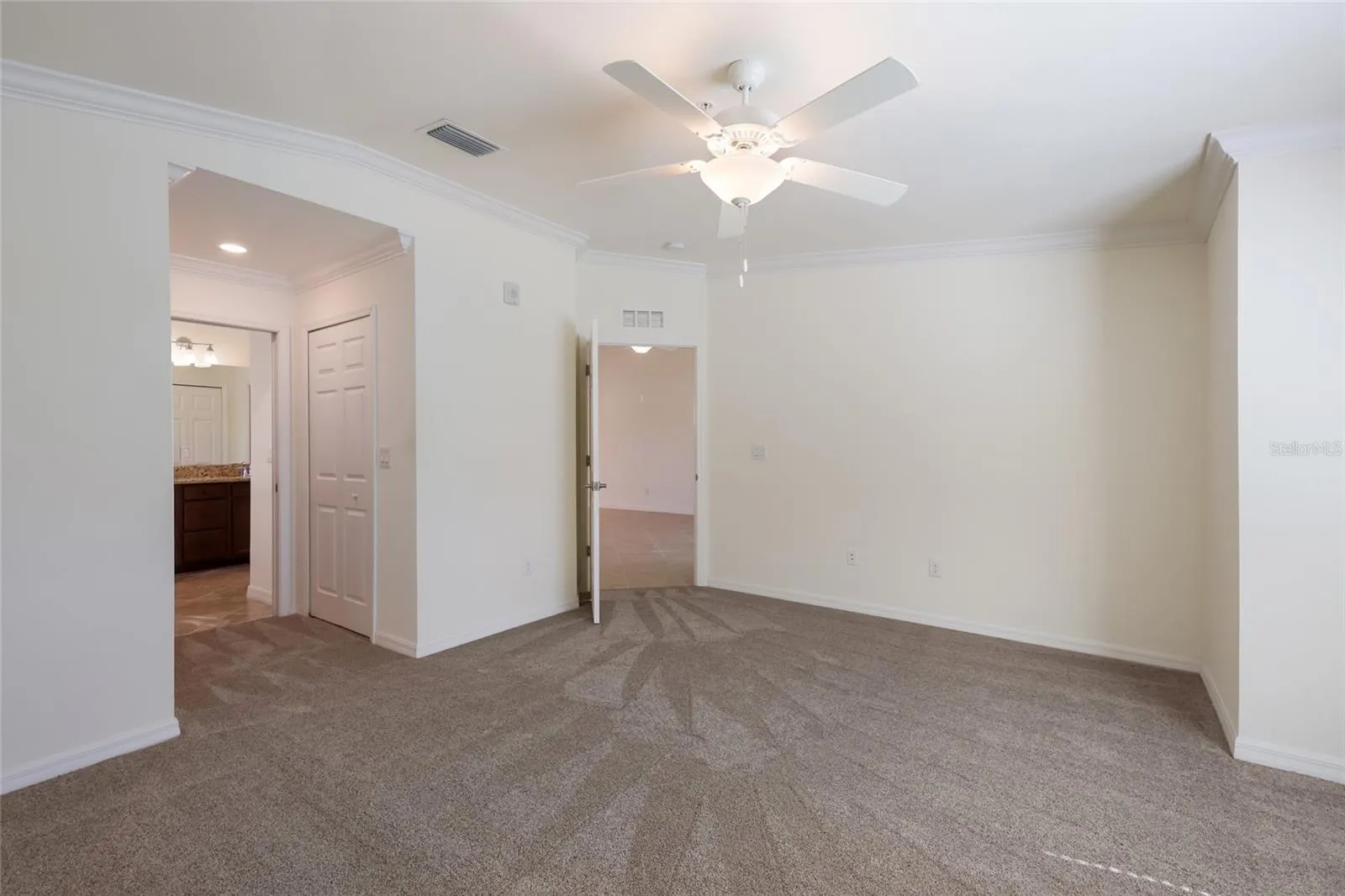 5614 PALMER CIR #206 #206