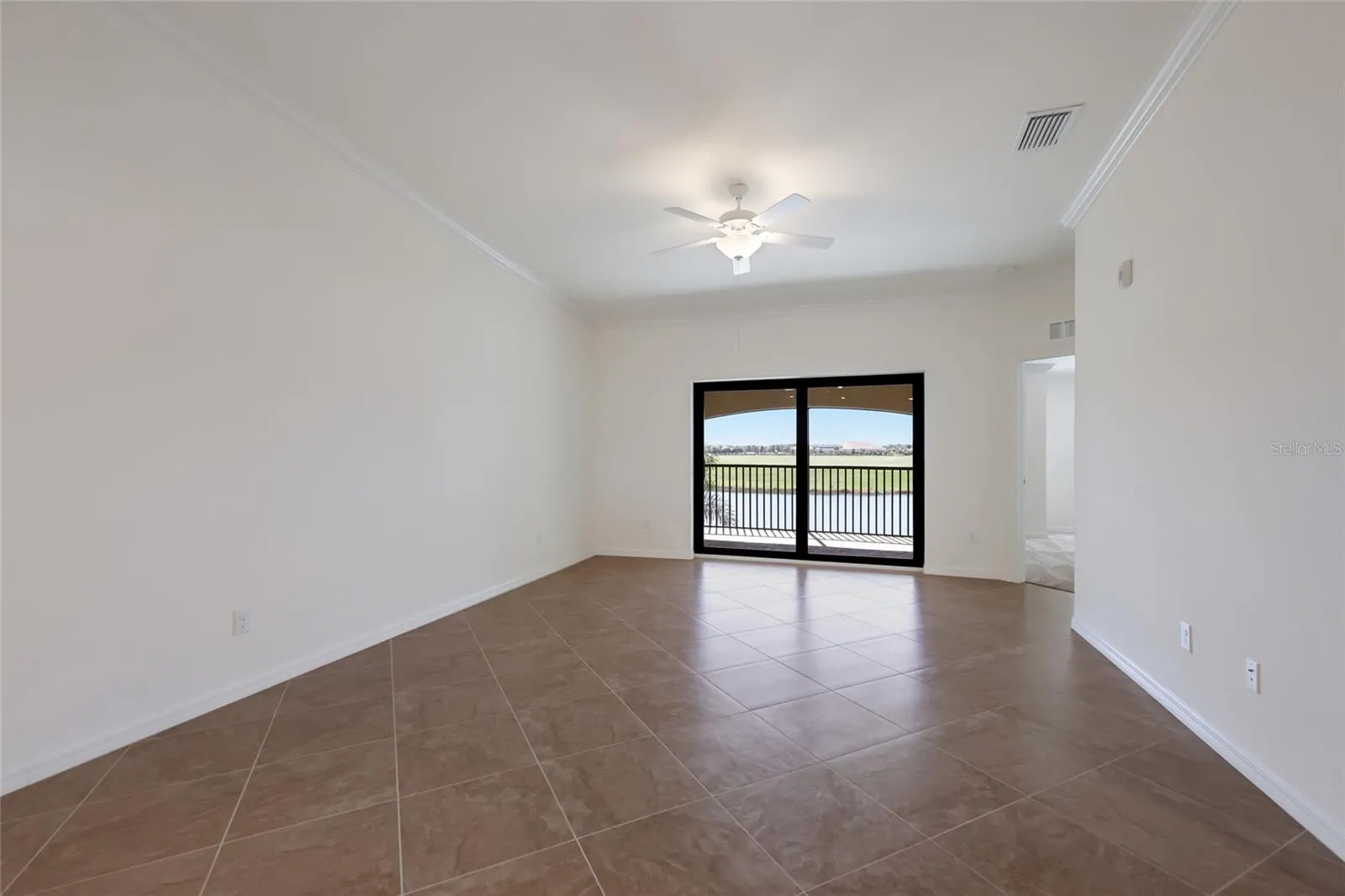 5614 PALMER CIR #206 #206