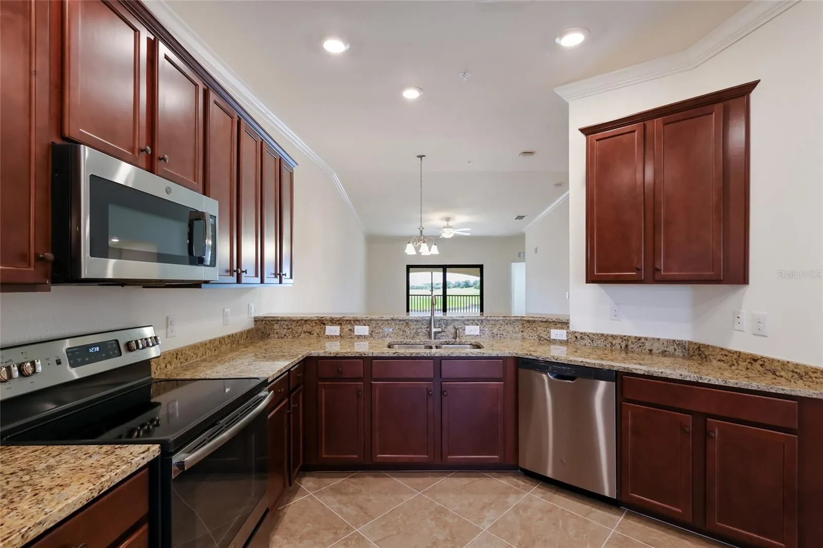5614 PALMER CIR #206 #206
