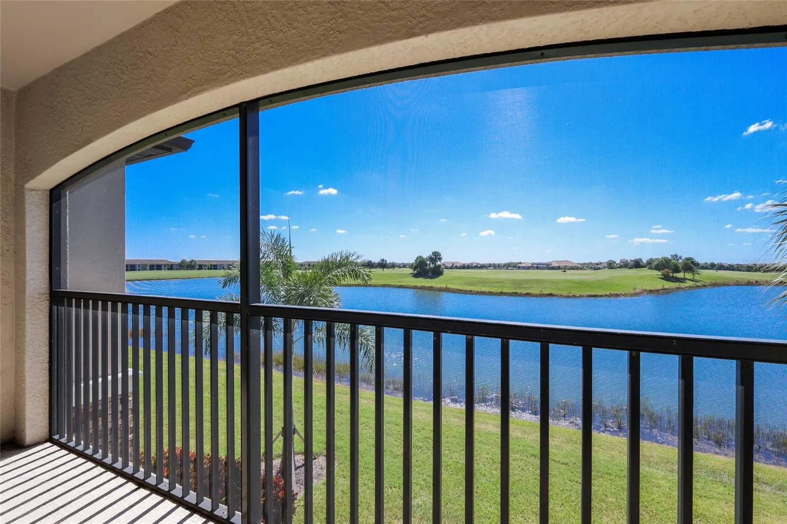 5614 PALMER CIR #206 #206