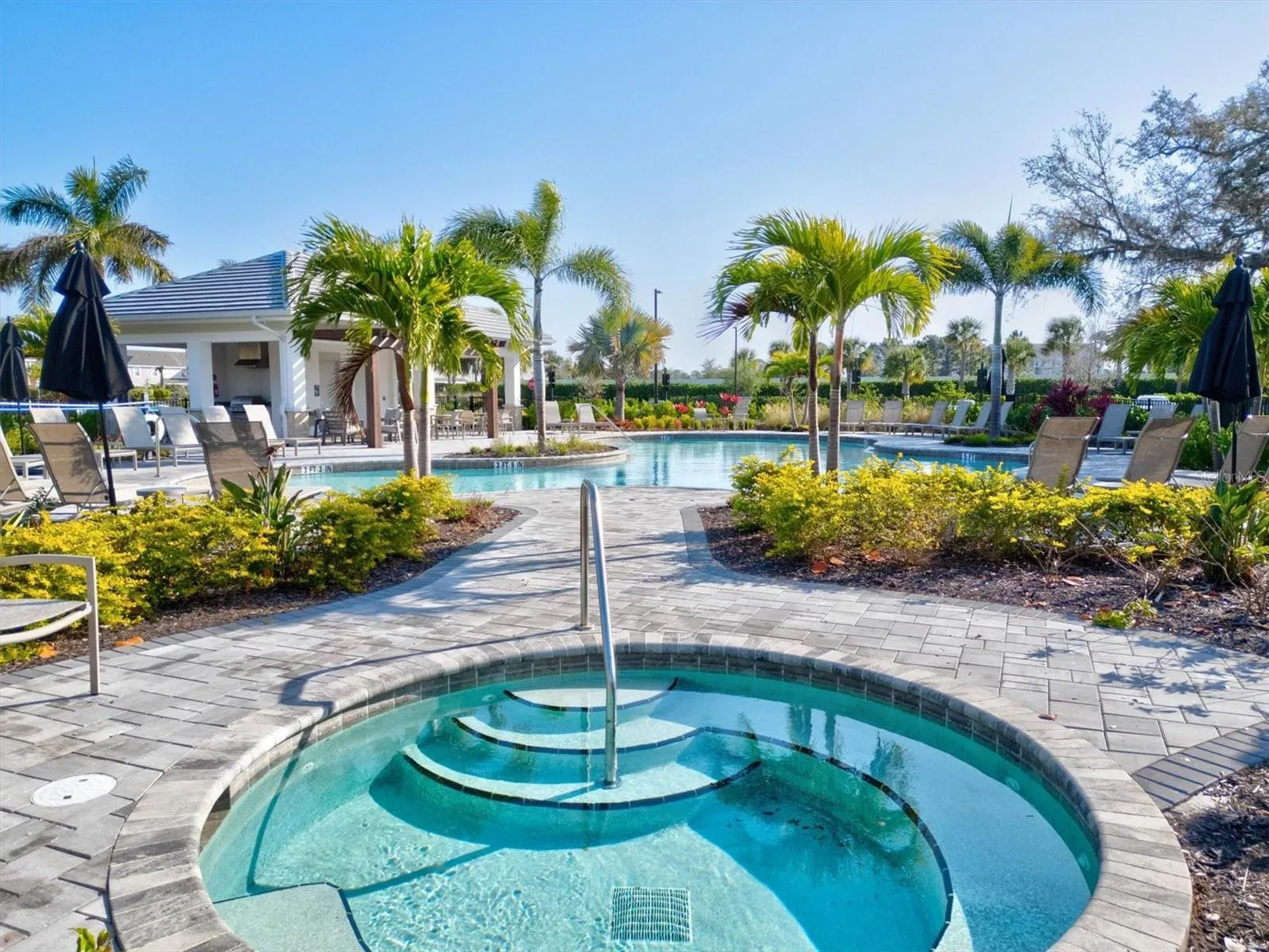 15233 SHADY PALMS LN
