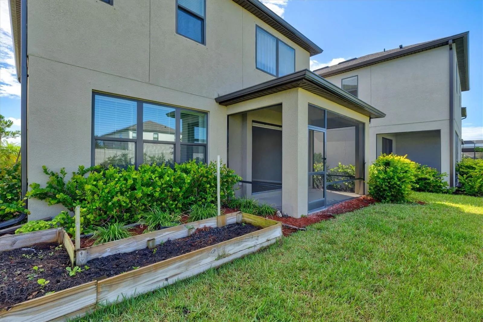 15233 SHADY PALMS LN