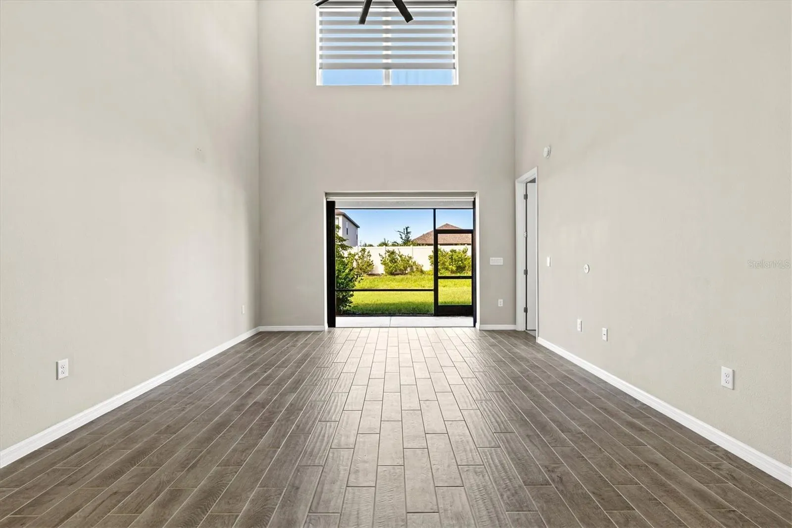 15233 SHADY PALMS LN