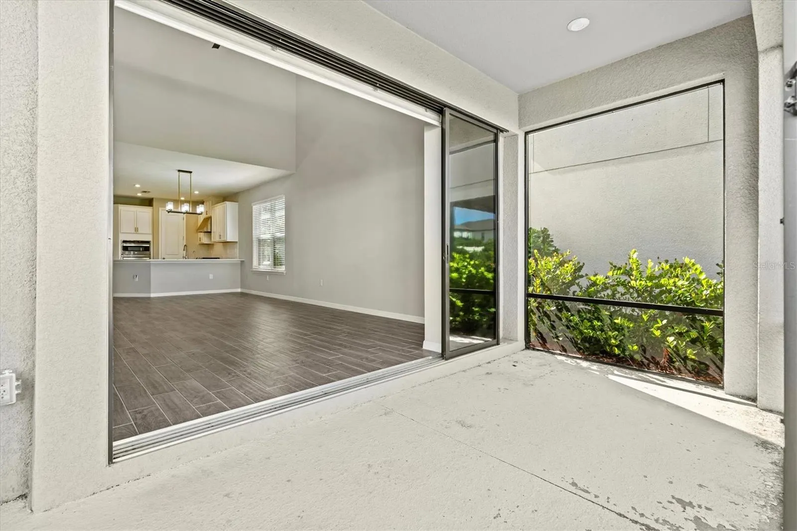15233 SHADY PALMS LN