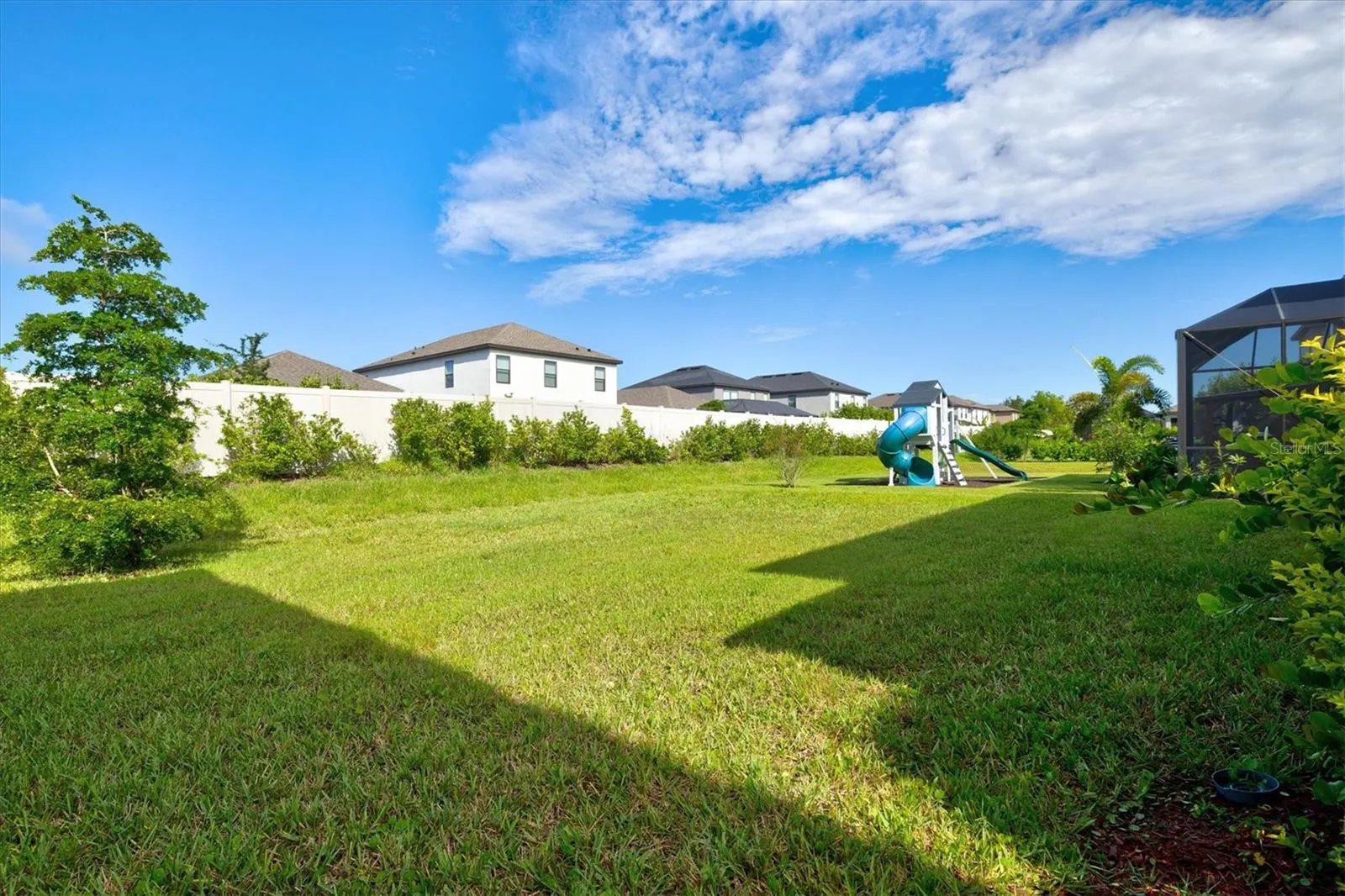15233 SHADY PALMS LN